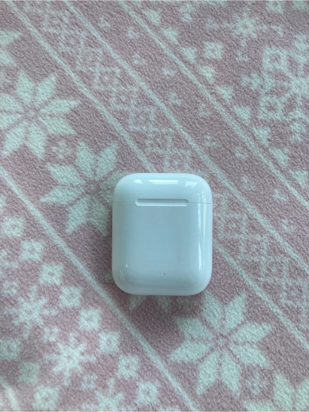 Apple White Wireless Earbuds Charging Case - Glossy Finish